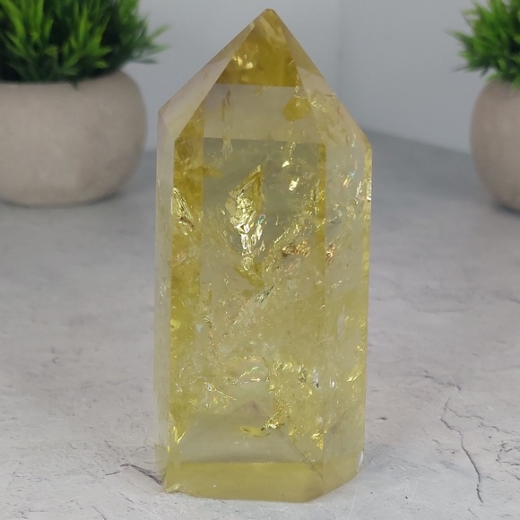Lemon Citrine Point | Stone of Abundance, Positivity & Personal Power - Picture 4 of 5